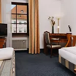 Hotel Altstadthotel Arch 4*
