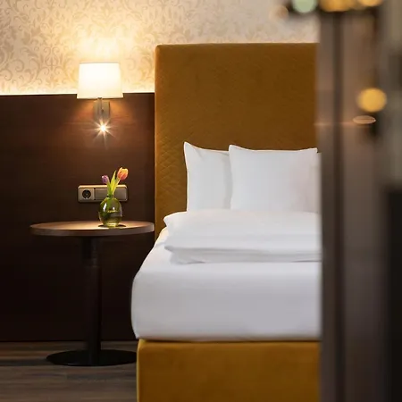 Altstadthotel Arch Hotel 4*