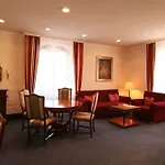 Hotell Altstadthotel Arch