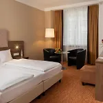 Altstadthotel Arch Ξενοδοχείο 4*