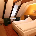 ホテル Altstadthotel Arch レーゲンスブルク