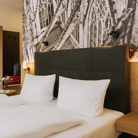 Altstadthotel Arch מלון 4*