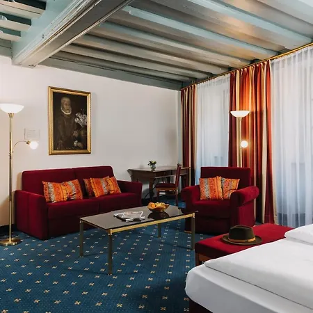 מלון Altstadthotel Arch 4*