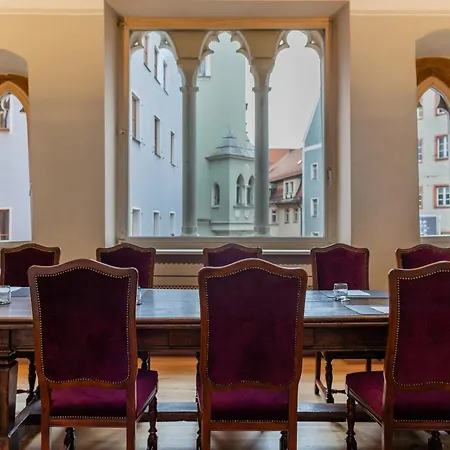 Altstadthotel Arch Hotel