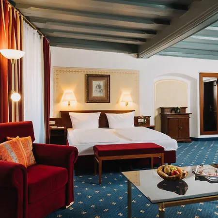 Altstadthotel Arch מלון