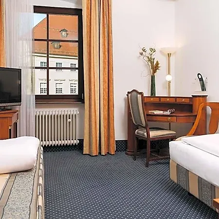 Szálloda Altstadthotel Arch 4*