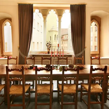 Altstadthotel Arch מלון 4*